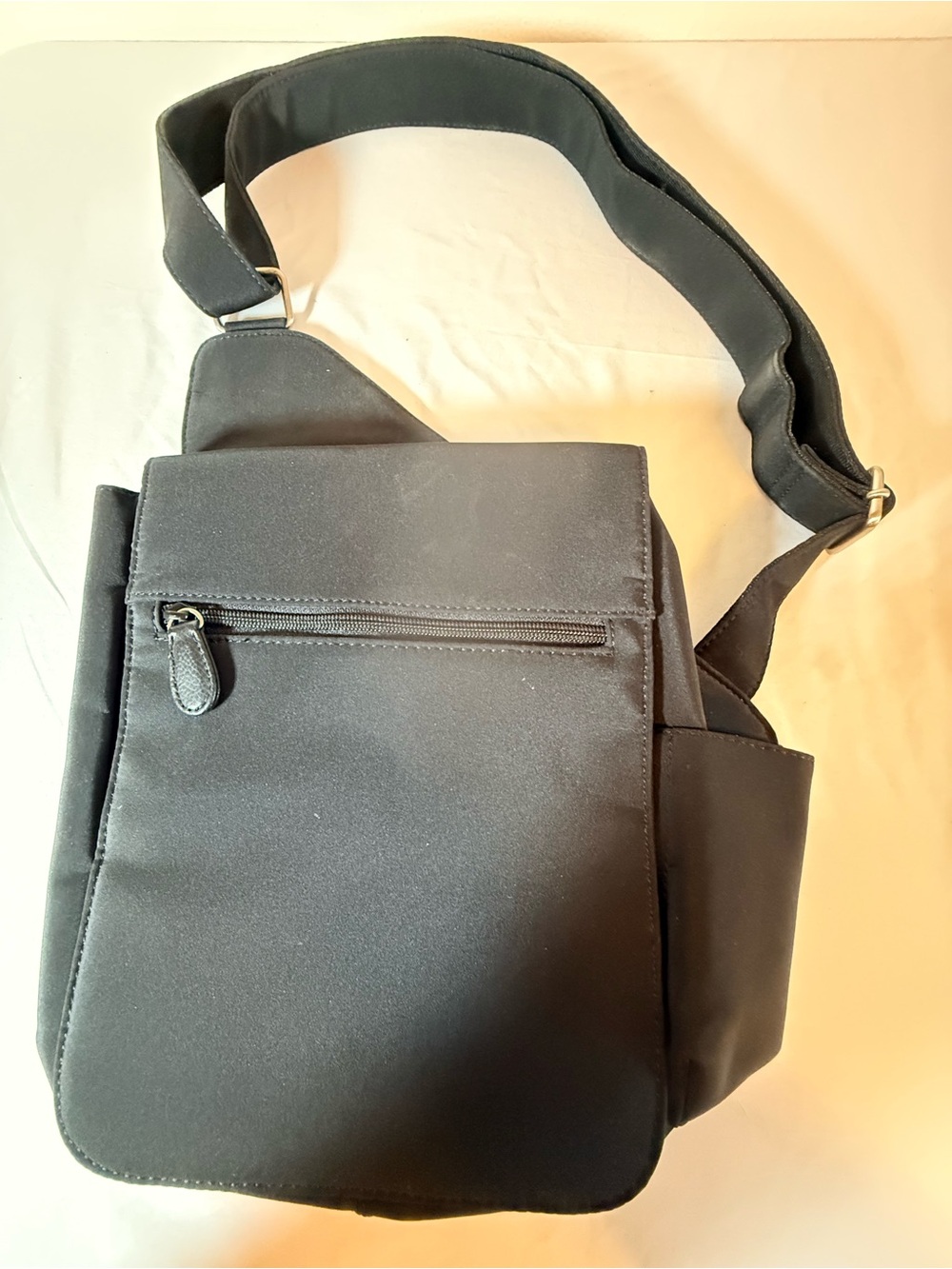Hobo International Black Crossbody Shoulder Bag - Classic Everyday Carry